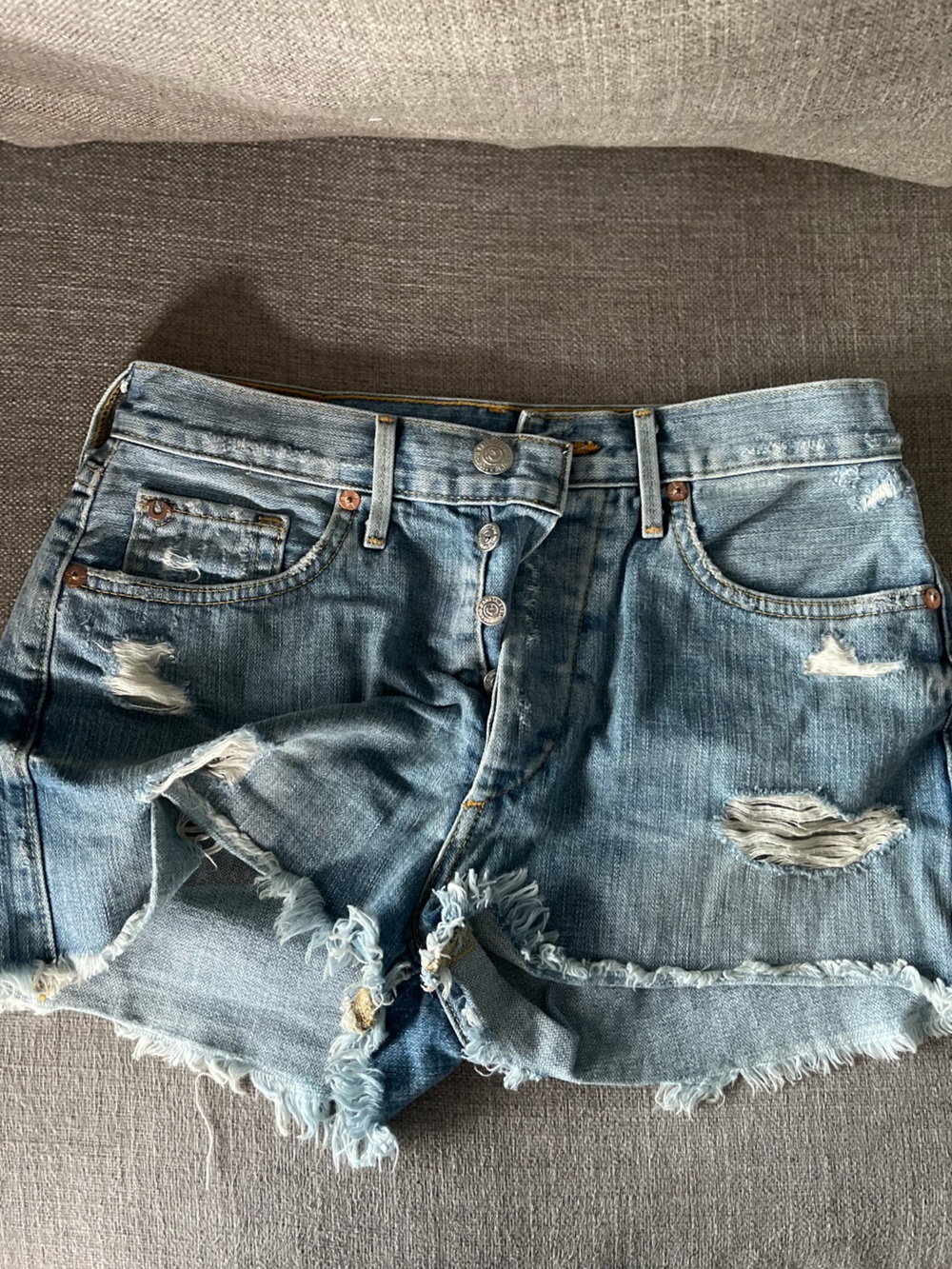 TRUE RELIGION Scout Boyfriend Jean Shorts in True Vintage Wash - Size 25